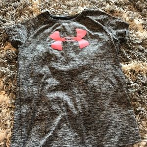 Under armour tee shirt